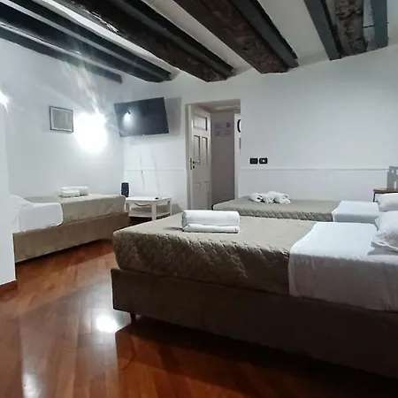 Residenza Nunziatella Naples